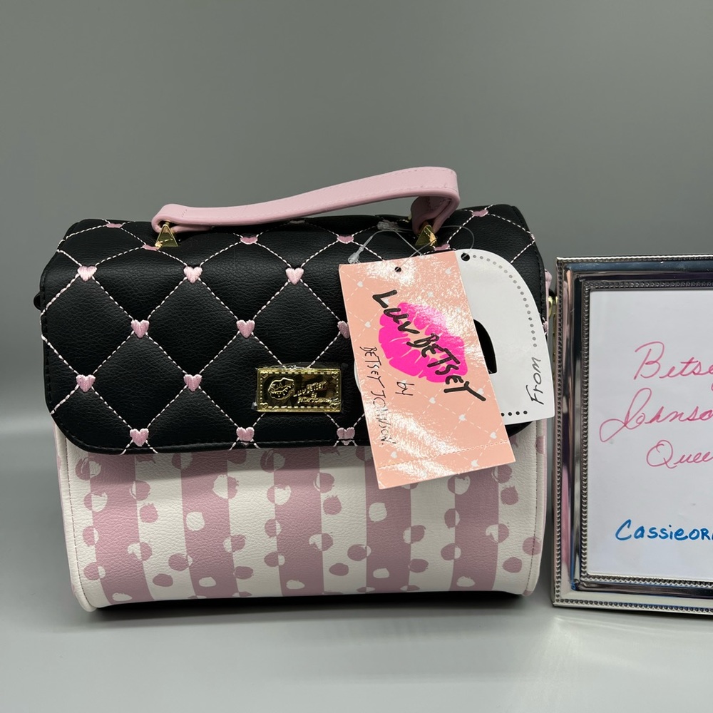 NWT 💋BETSEY JOHNSON💋 crossbody purse - Picture 2 of 10